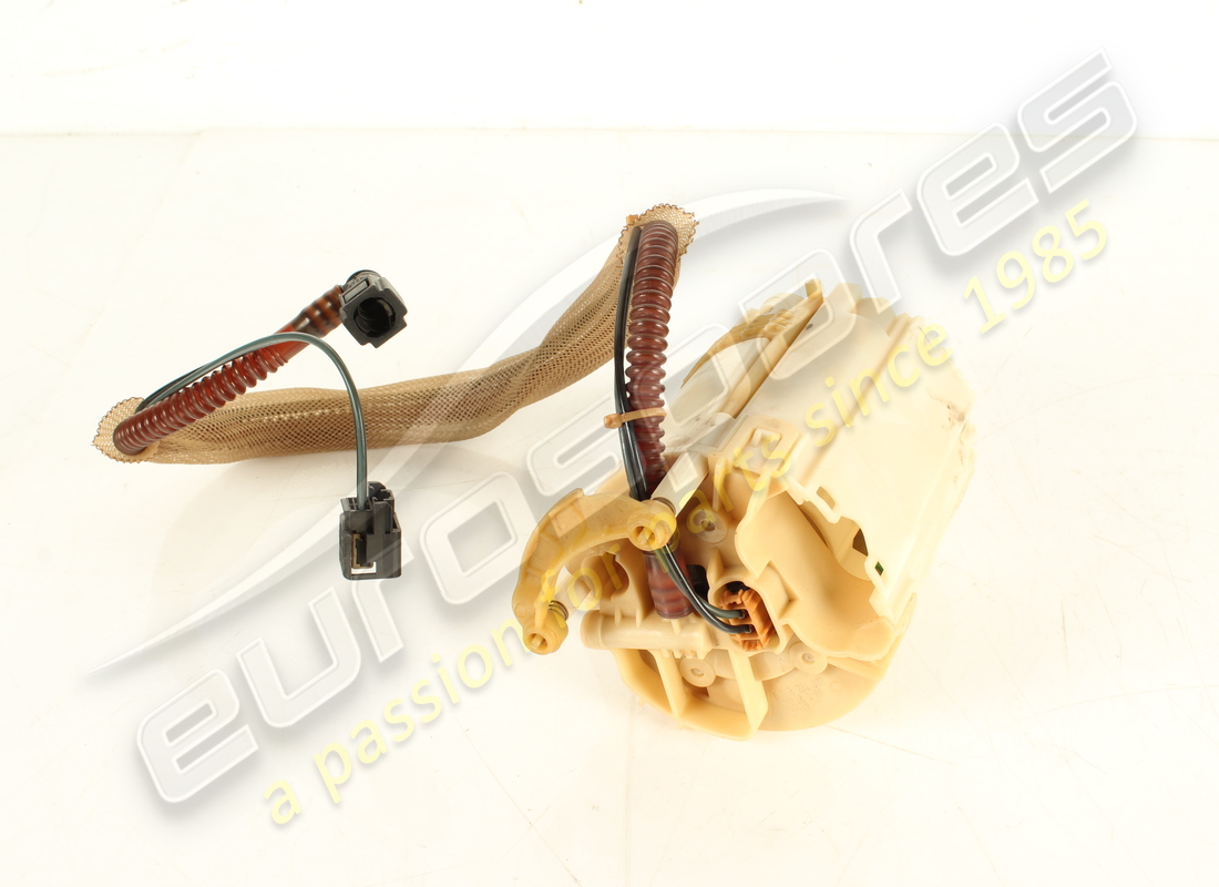 USED Ferrari FUEL PUMP . PART NUMBER 272086 (1)