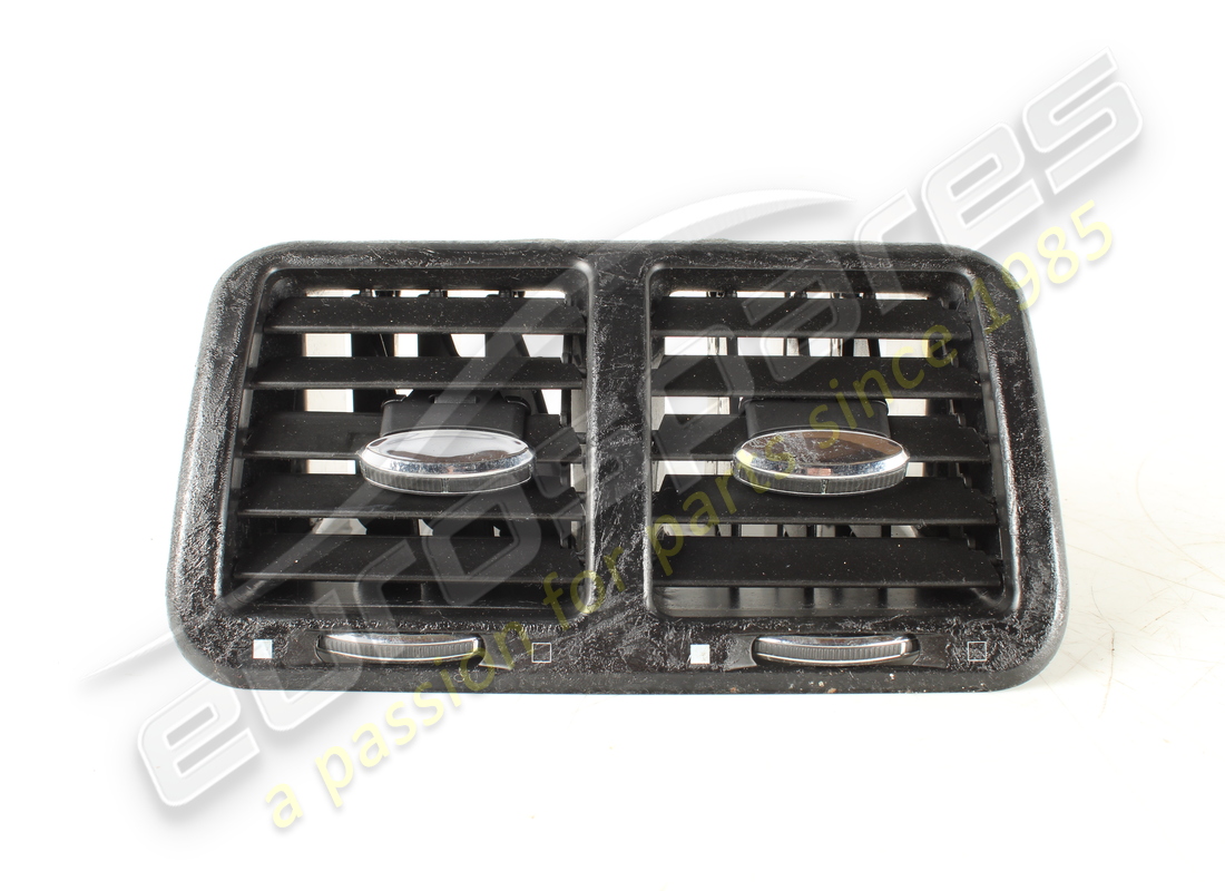 USED Maserati REAR AIR VENT OPENING . PART NUMBER 67211900 (1)