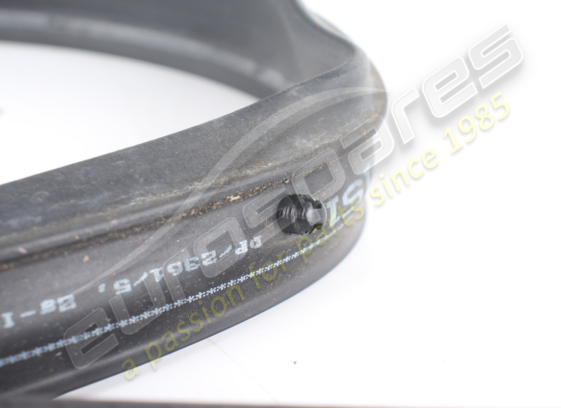 used ferrari internal rh window scraper s. part number 86871700 (3)