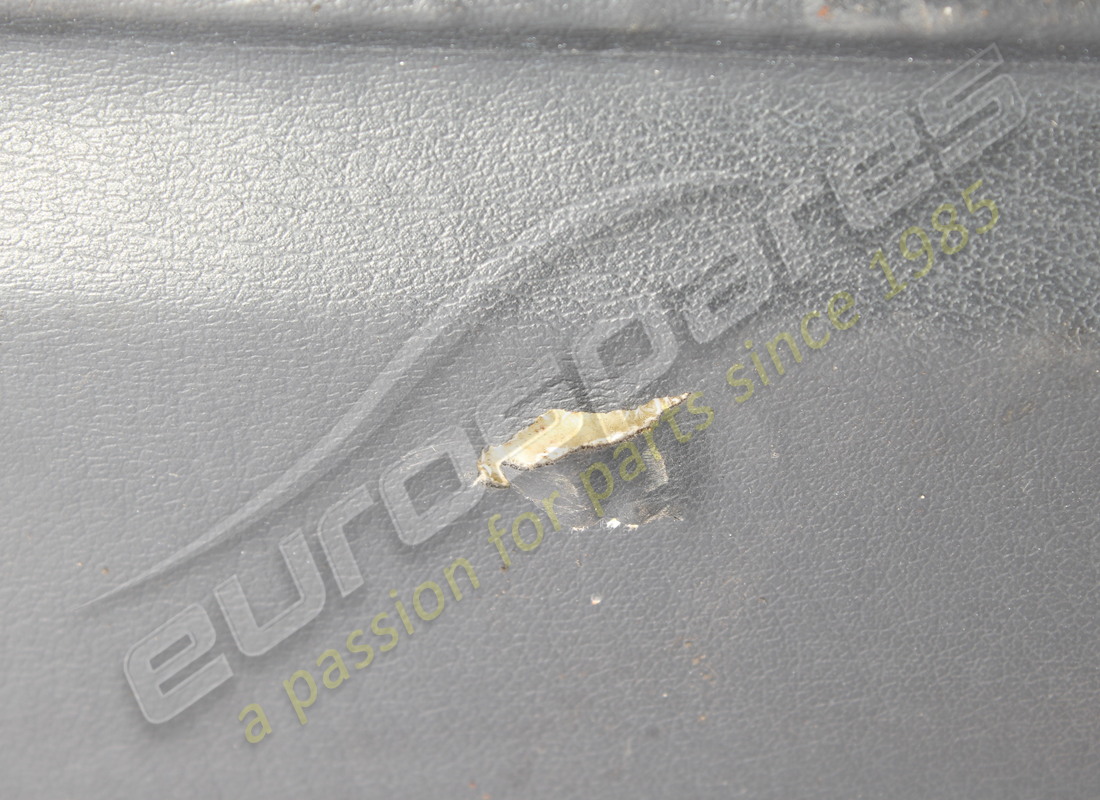 damaged ferrari cover rhd part number 61852500 (2)