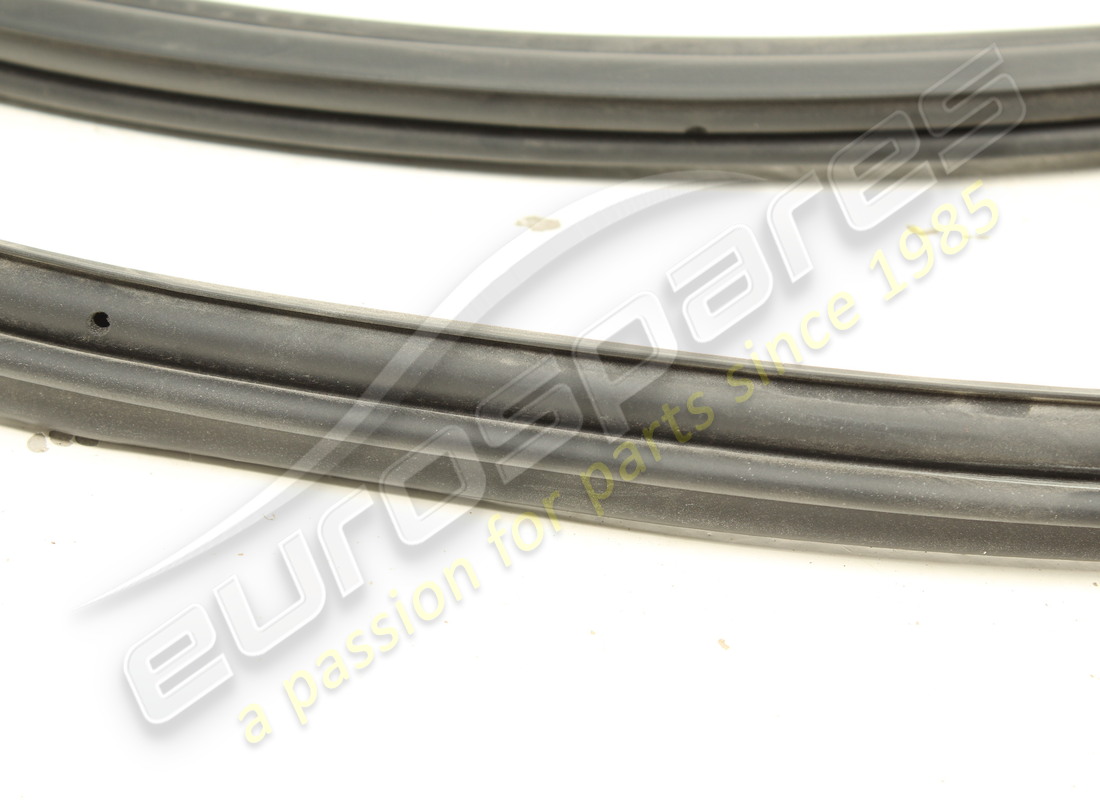 used ferrari luggage compartment seal. part number 766390 (2)