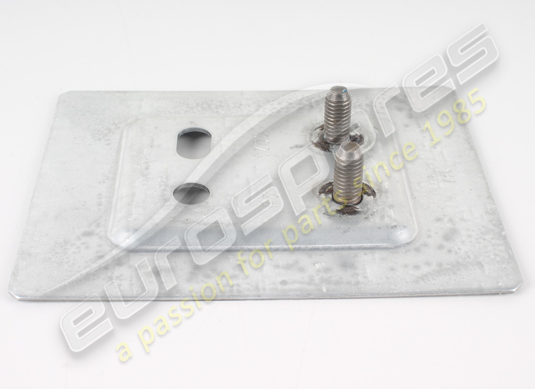 new maserati lh plate. part number 670003900 (3)