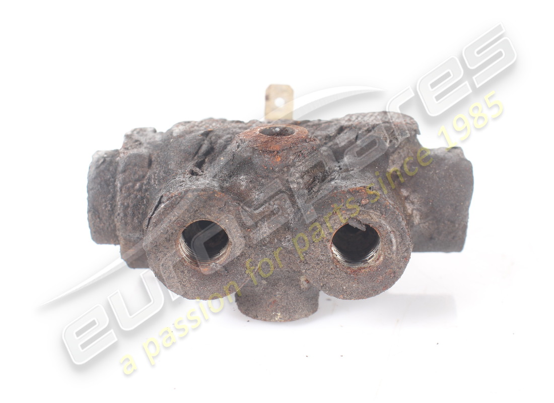used ferrari brake indicator valve. part number 127757 (4)