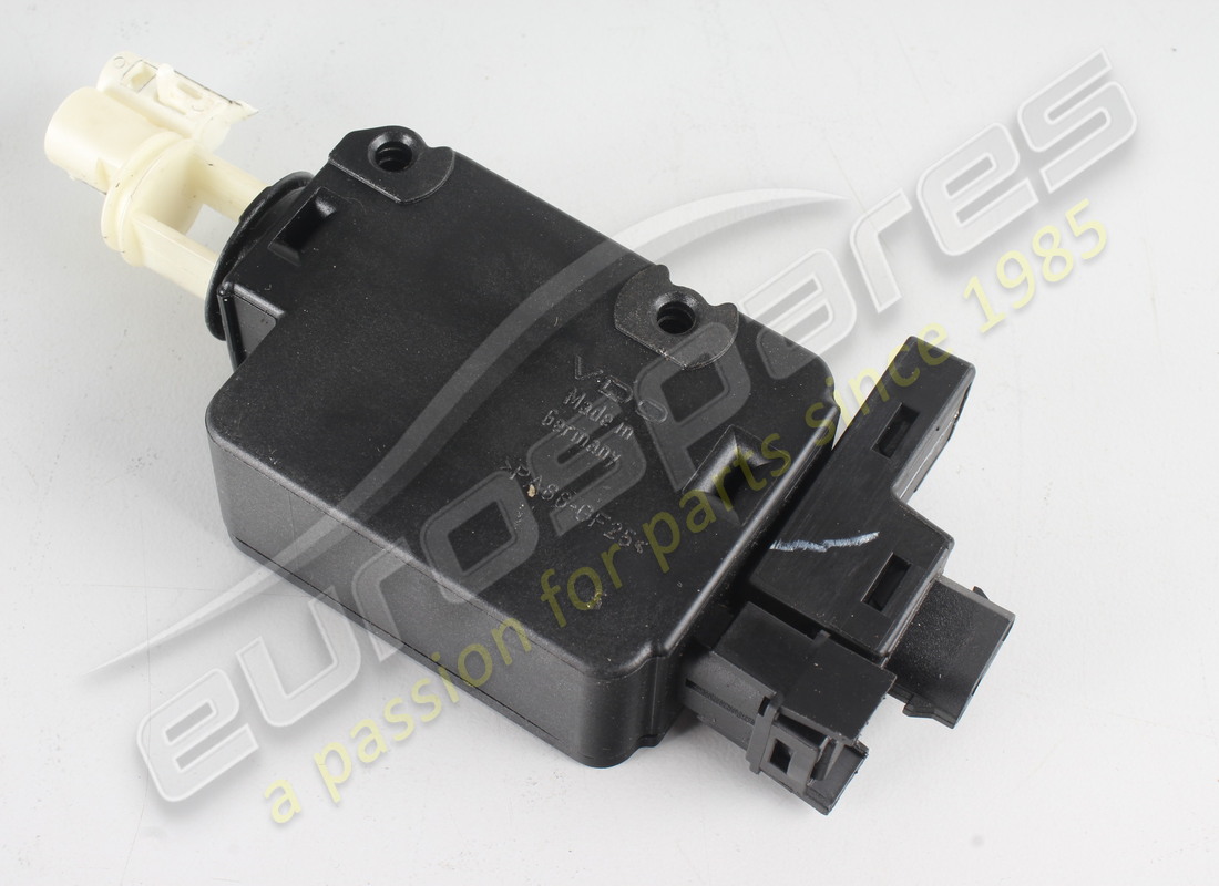 used aston martin actuator-fuel filler. part number 4g433710067 (2)