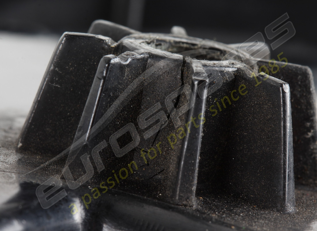 DAMAGED EUROSPARES HEADLAMP. PART NUMBER EAP1392841 (10) damaged eurospares headlamp. part number eap1392841 (10)