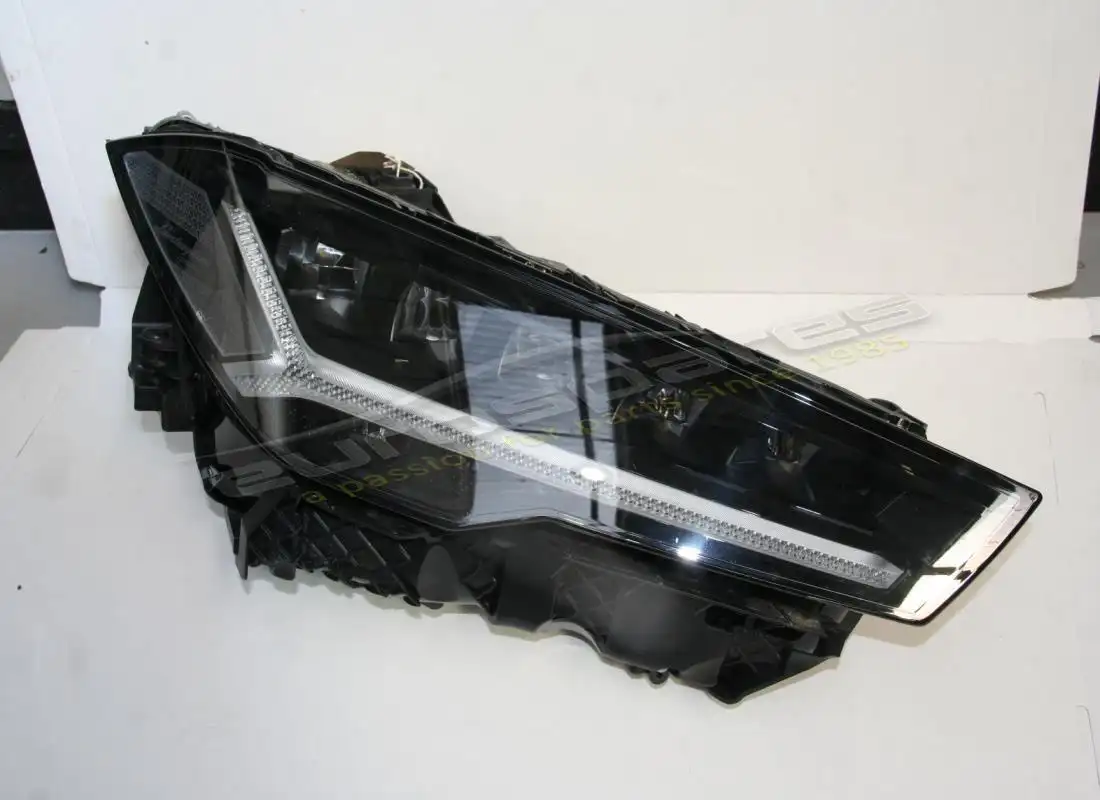 new lamborghini headlamp. part number 4ml941036d (1)