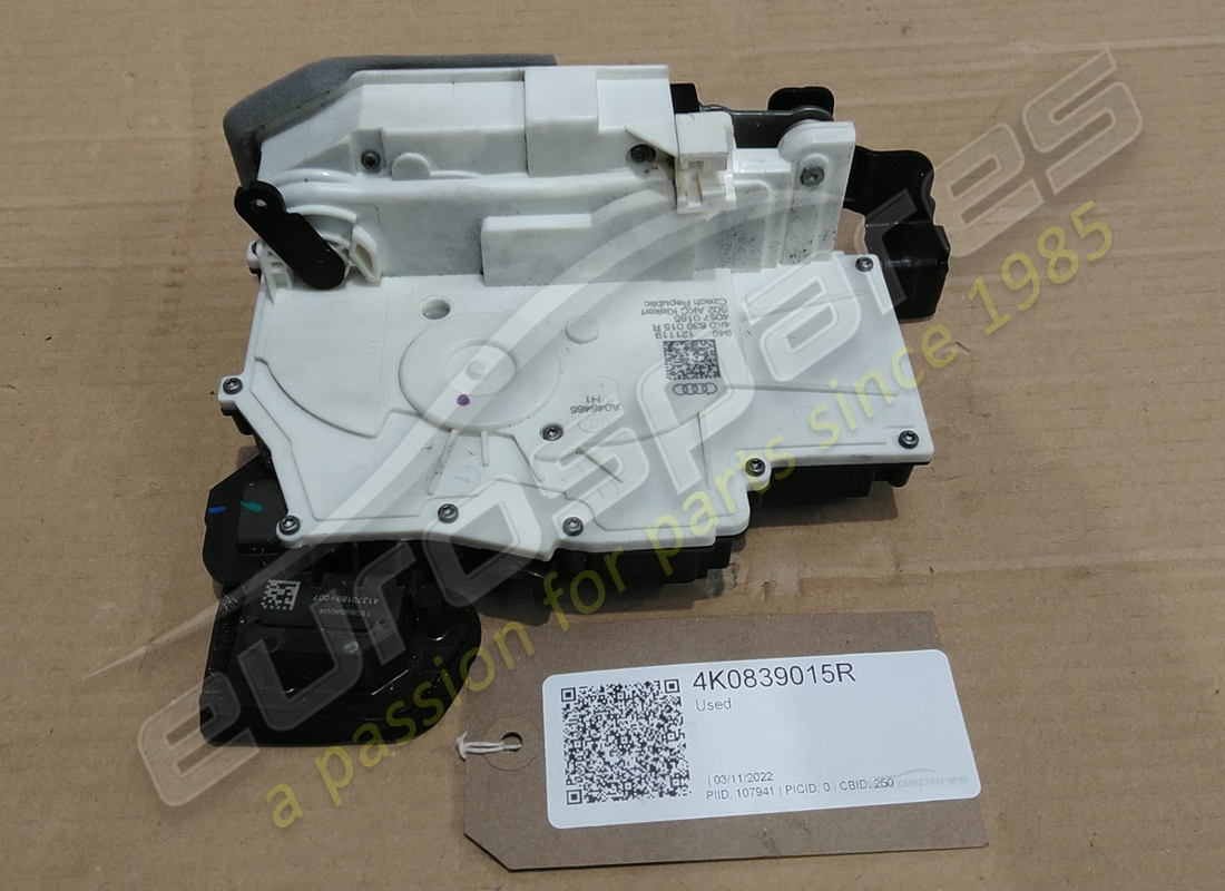 used lamborghini door lock. part number 4k0839015r (2)
