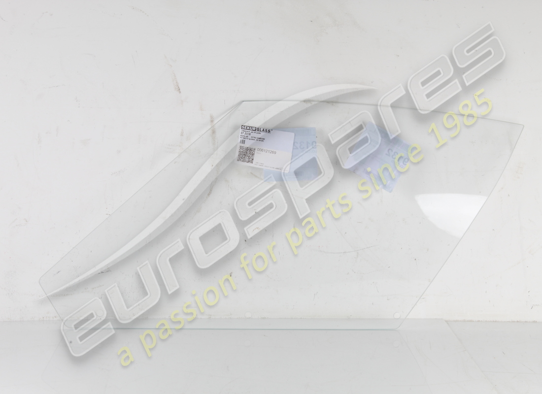 new eurospares lh door glass (clear) 3 holes. part number 006121269 (1)