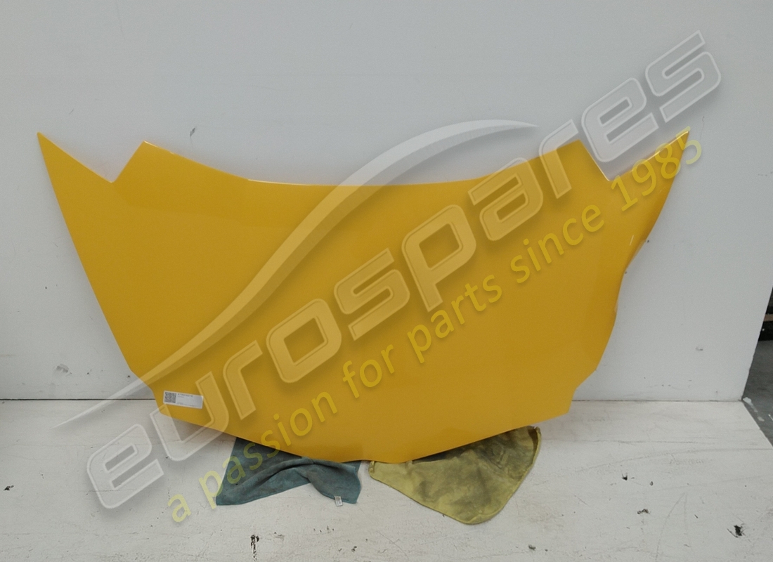 damaged lamborghini front hood part number 470823021e