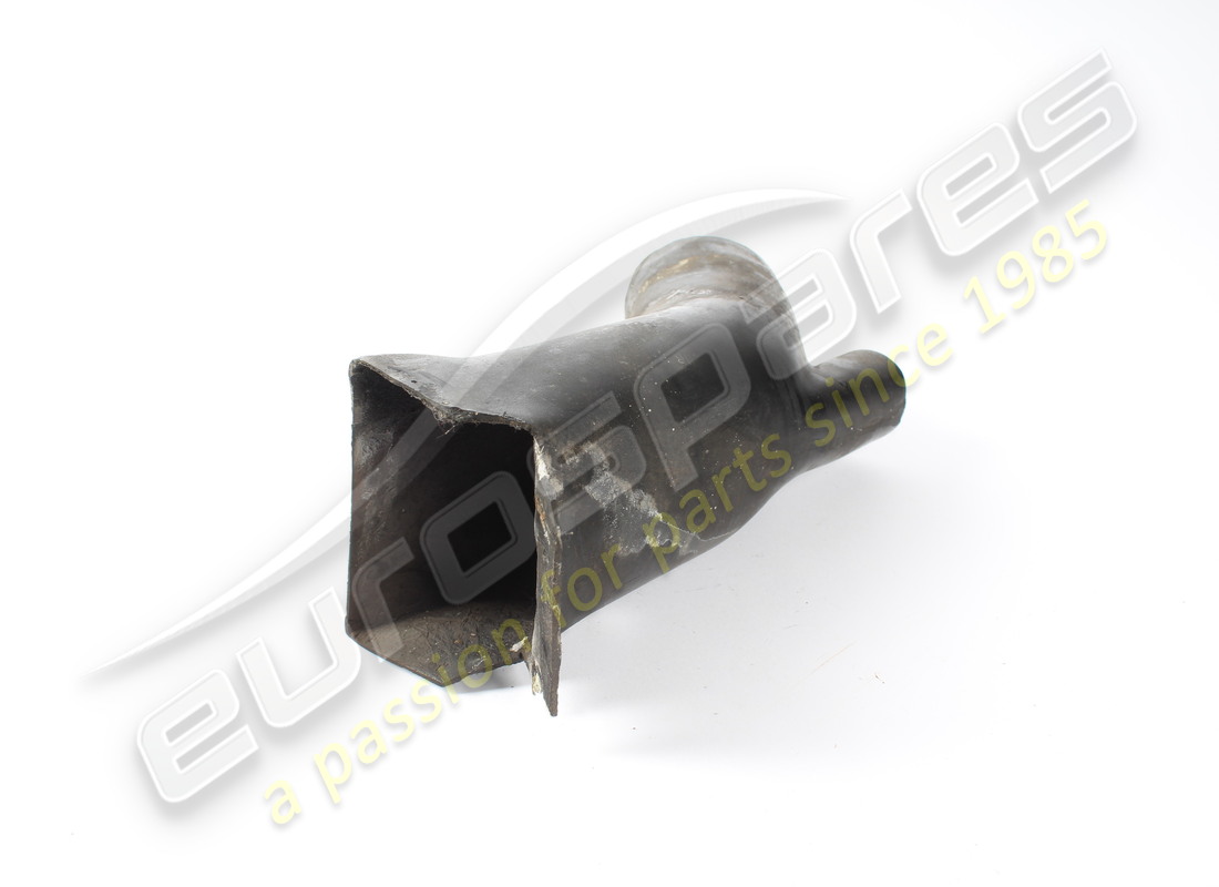 damaged ferrari lh brake air conveyor. part number 124192 (1)