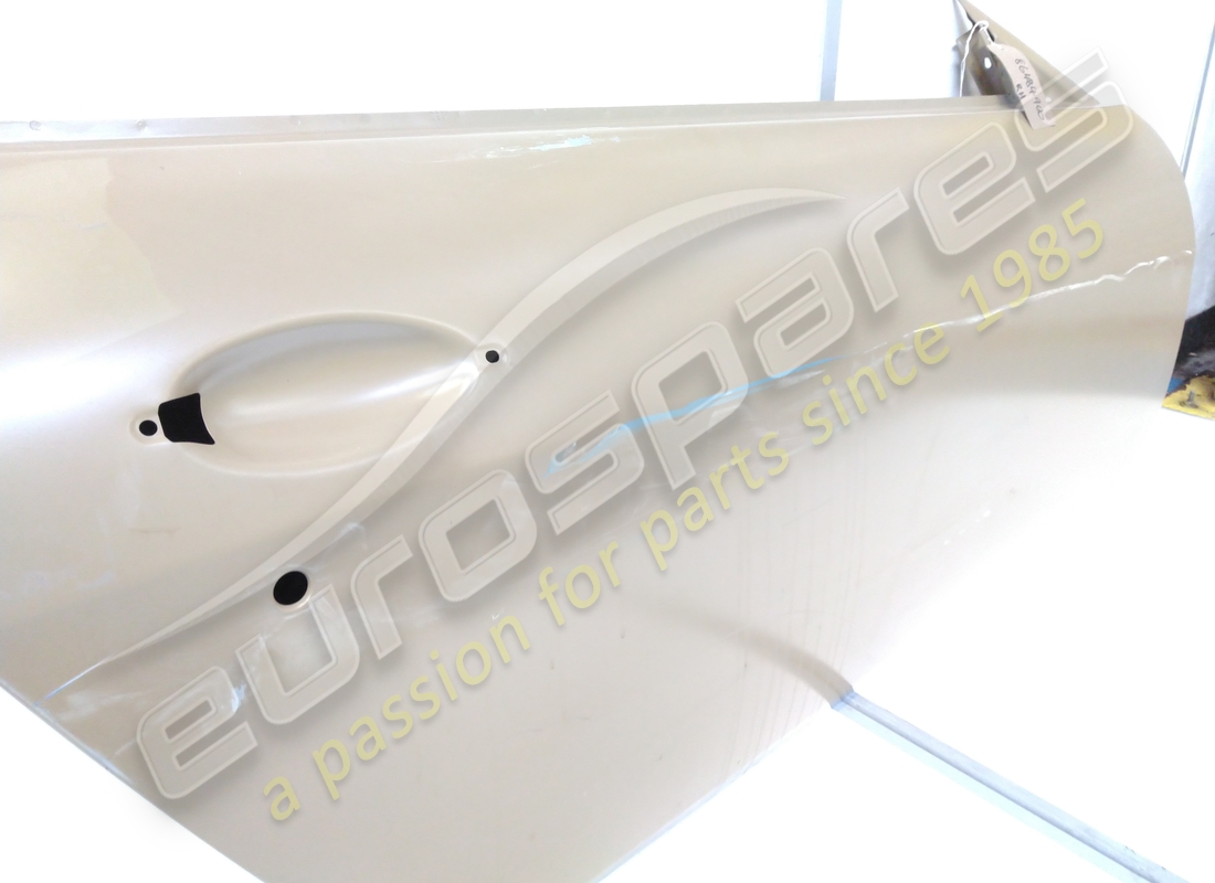 new maserati rh front door assembly. part number 86484900 (2)