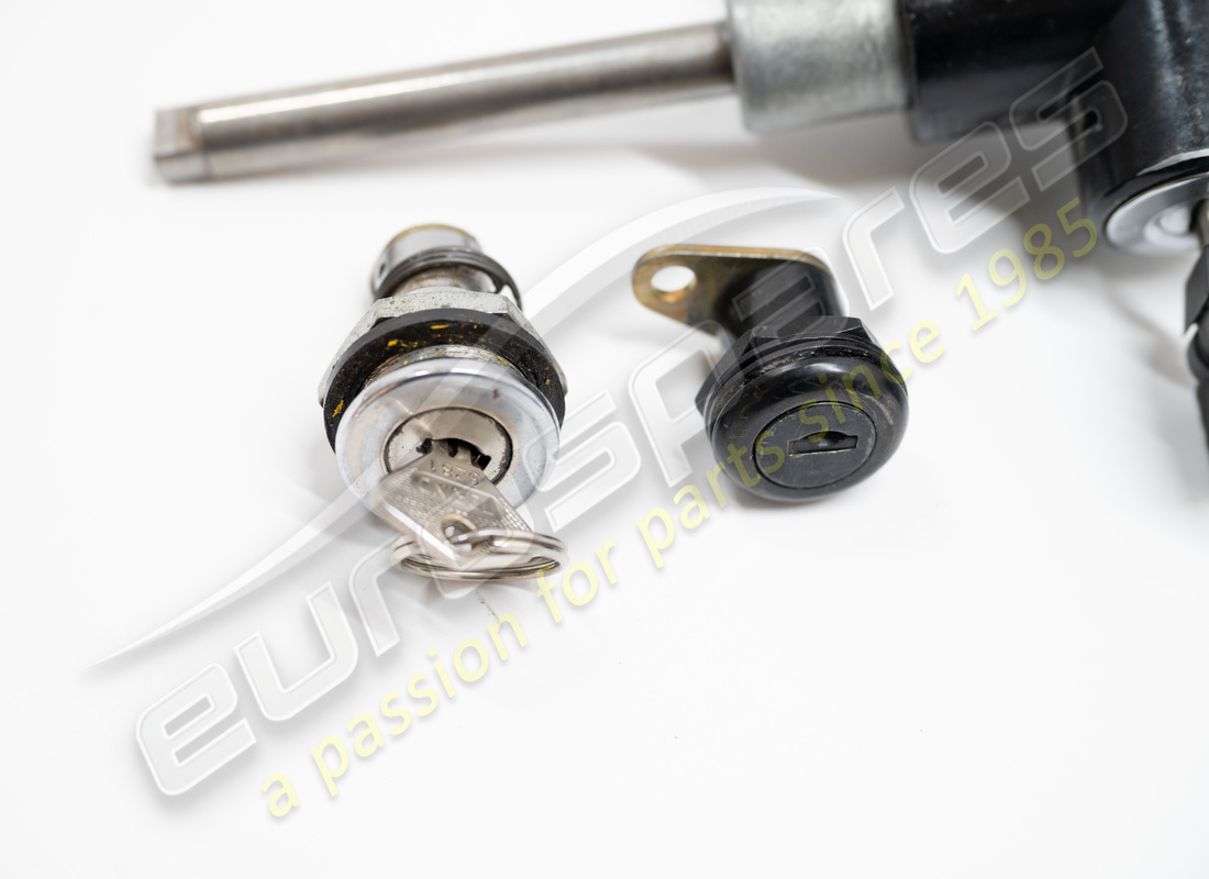 used ferrari anti-theft lock assembly. part number 168785 (2)