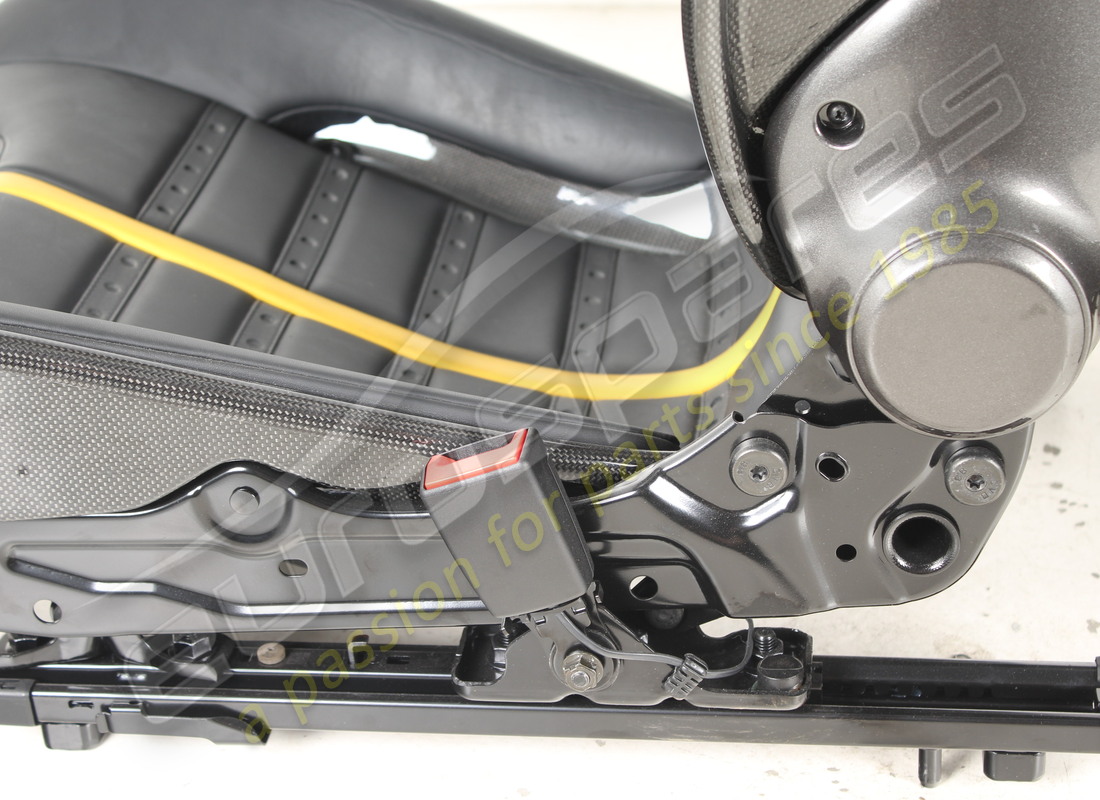 used ferrari 296 daytona carbon seats (size large). part number eap1490392 (10)