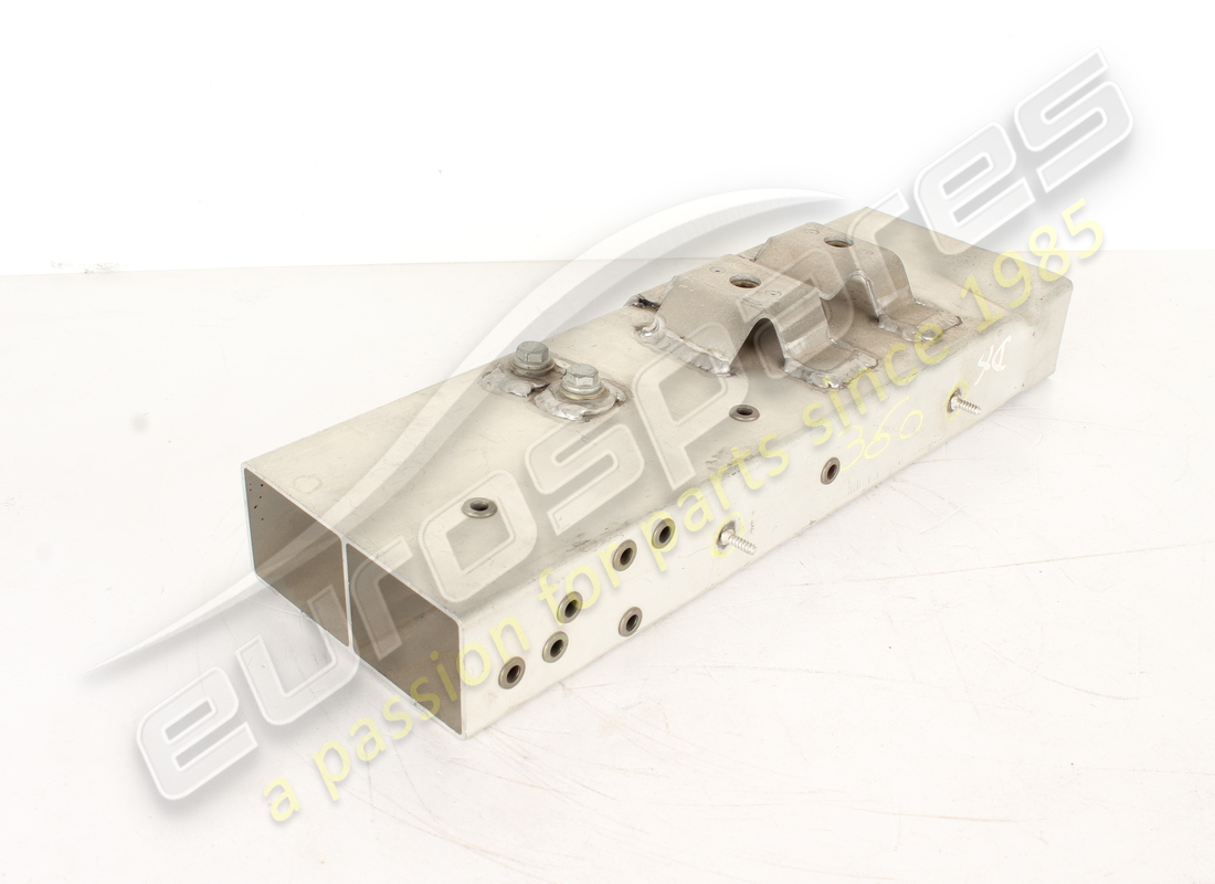 new ferrari rh rear frame complete. part number 183834 (3)