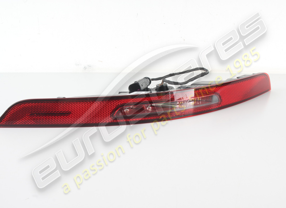 new porsche rear light reflector. part number 95b945726ab (3)