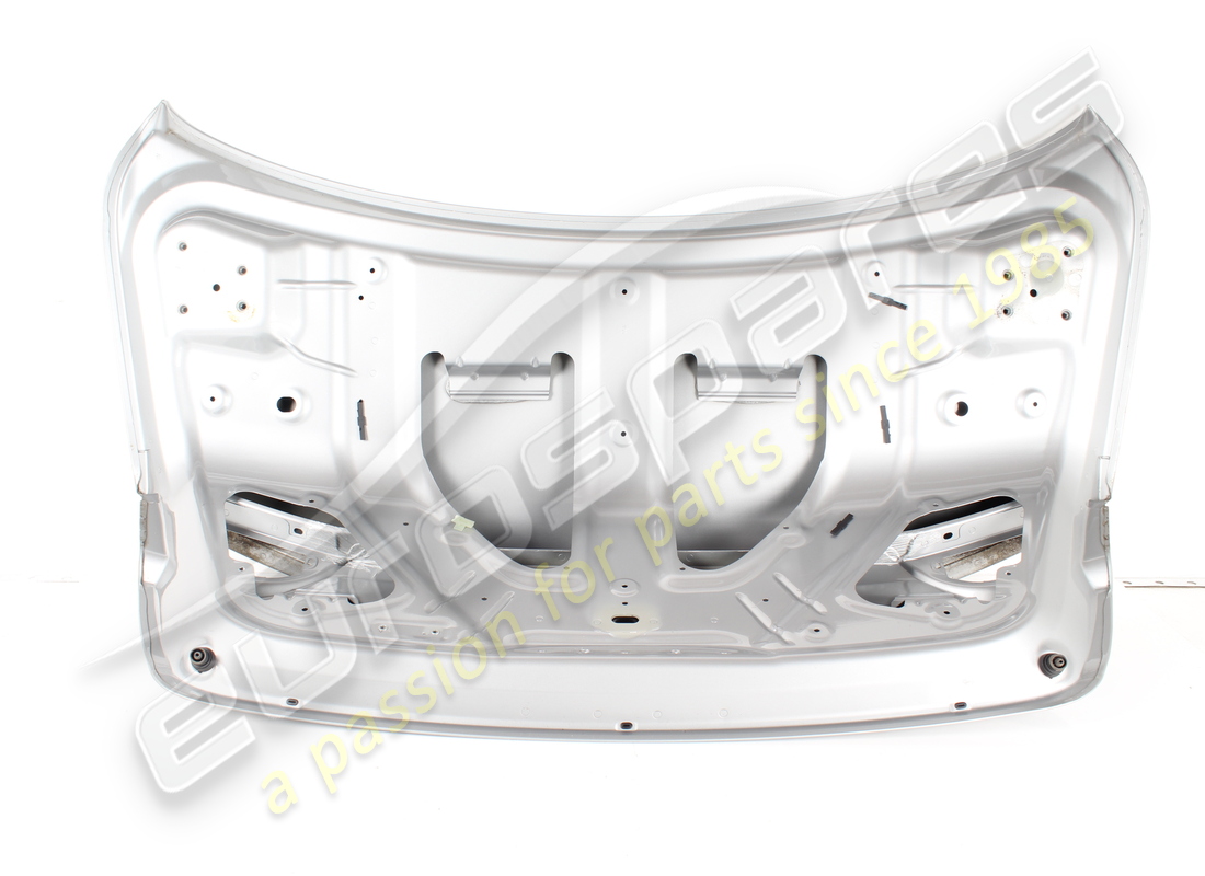 used maserati complete rear lid. part number 673005300 (5)