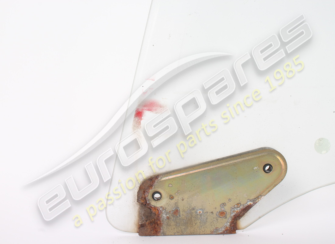 used ferrari lh glass. part number 62104400 (2)