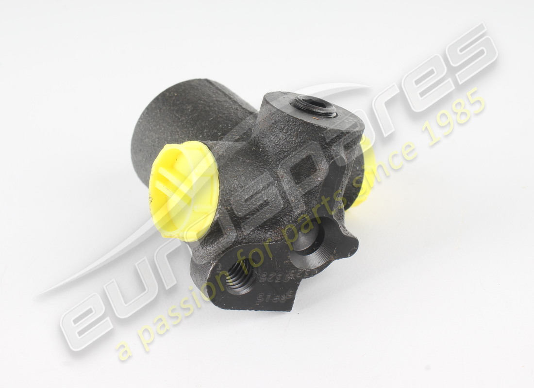 new oem brake valve rear. part number 110833 (2)