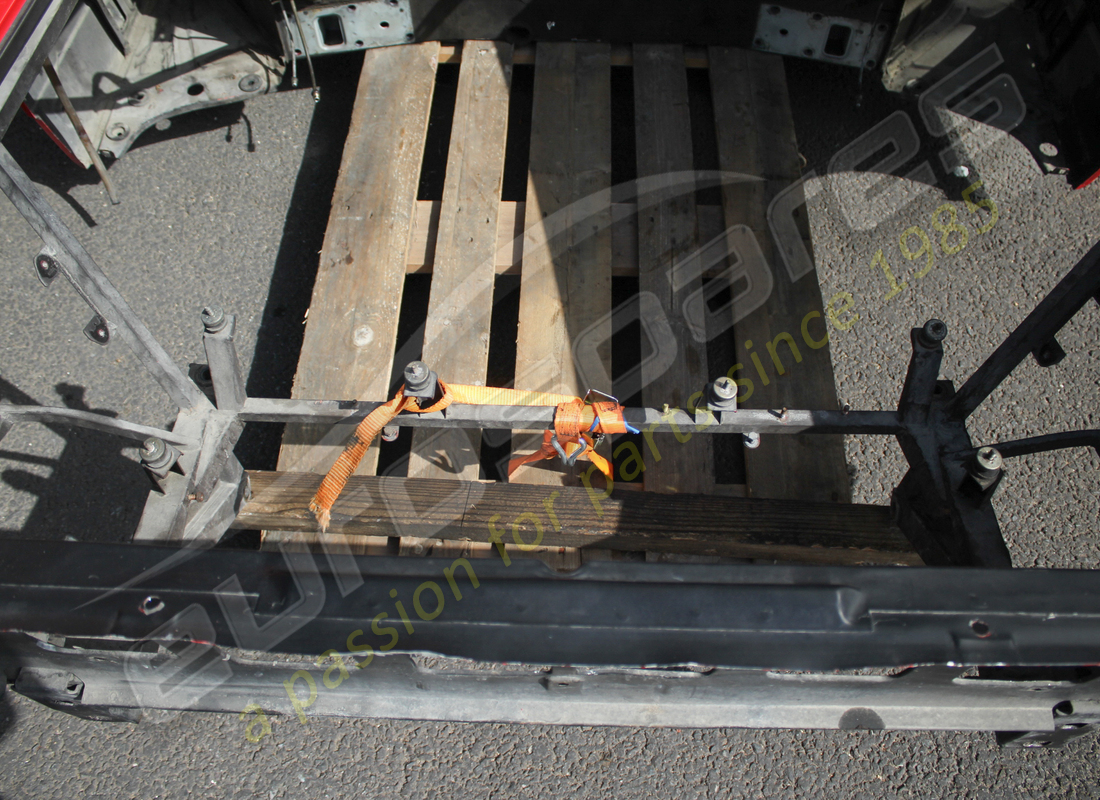 used ferrari complete rear end - valid for spider. part number eap1084933 (4)