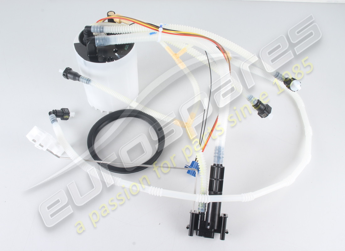 new porsche fuel pump. part number 97062013201 (1)