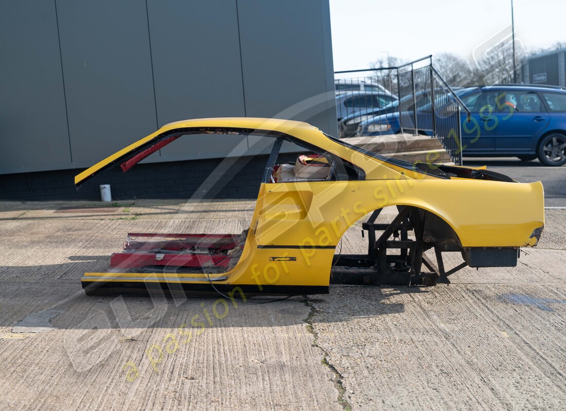used ferrari rear panel complete gtb. part number 61901500 (2)
