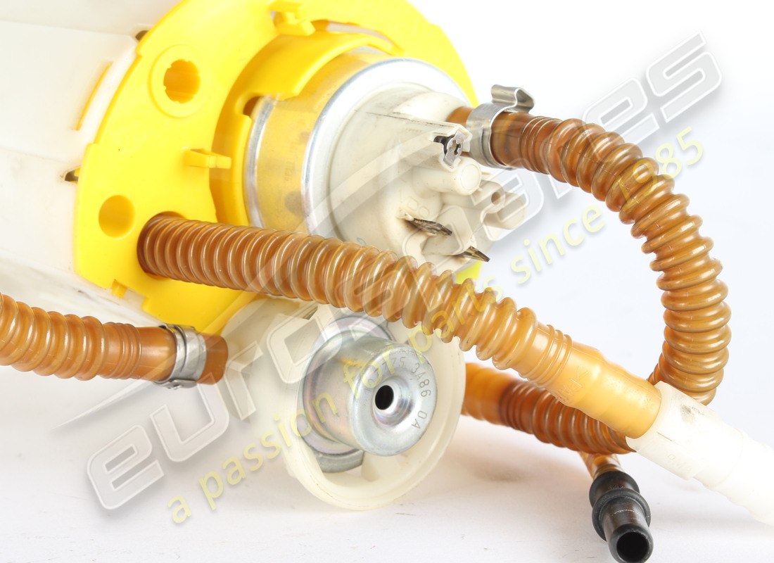 used aston martin pump and reservoir assembly, rh part number 4g439b260ac (2)