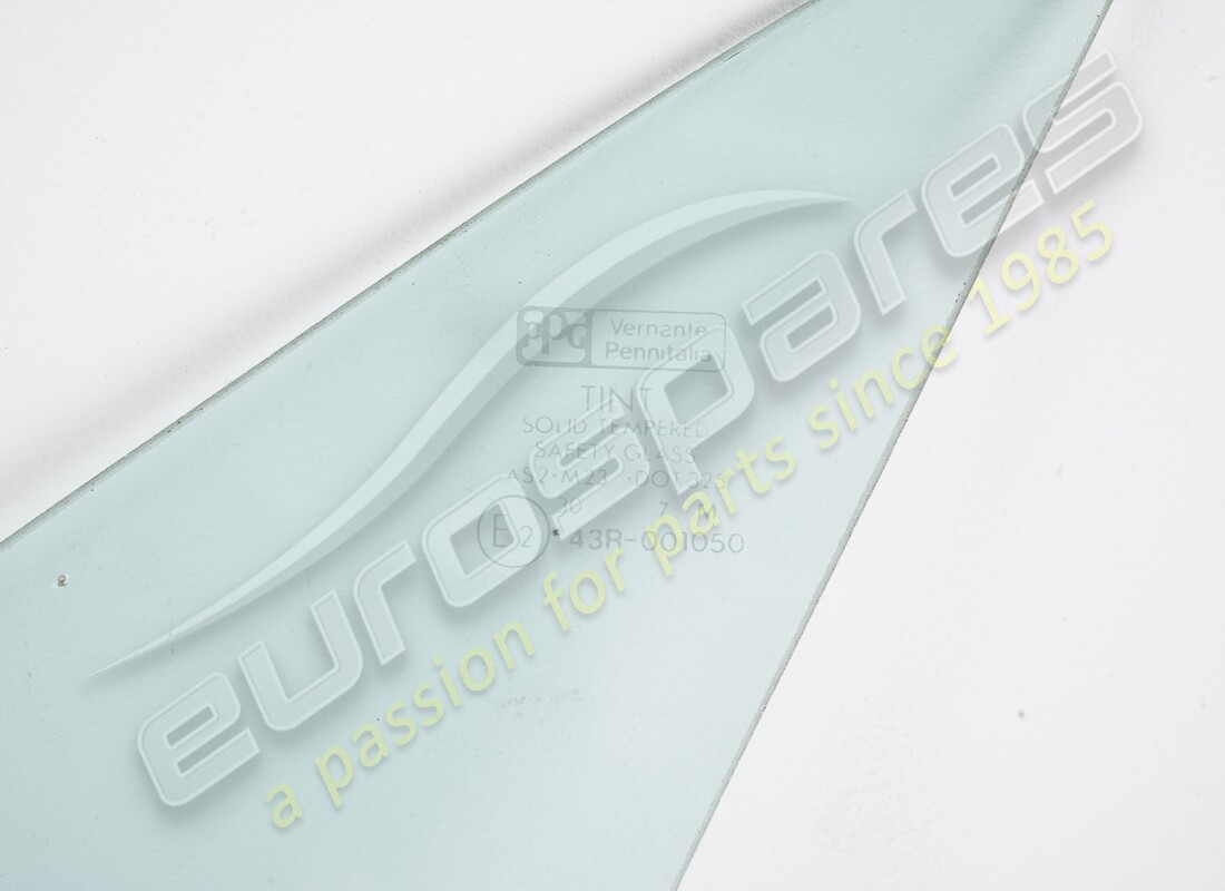 new (other) ferrari lh front quarter light glass. part number 62395900 (2)