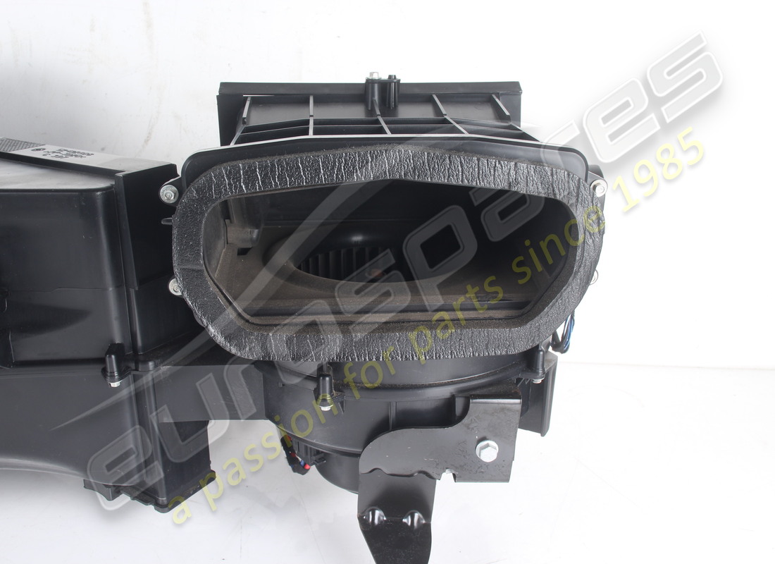 used ferrari complete air conditioning unit. part number 88330900 (4)