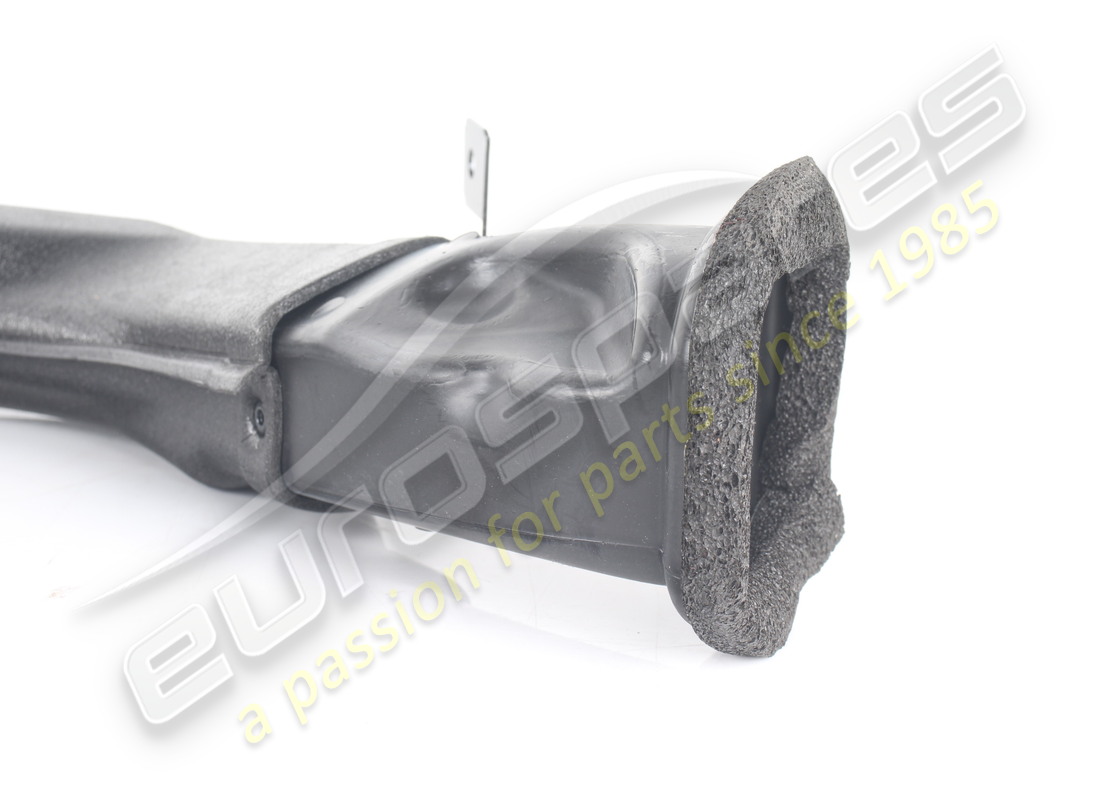 used ferrari lh rear cabin air duct. part number 89283600 (4)