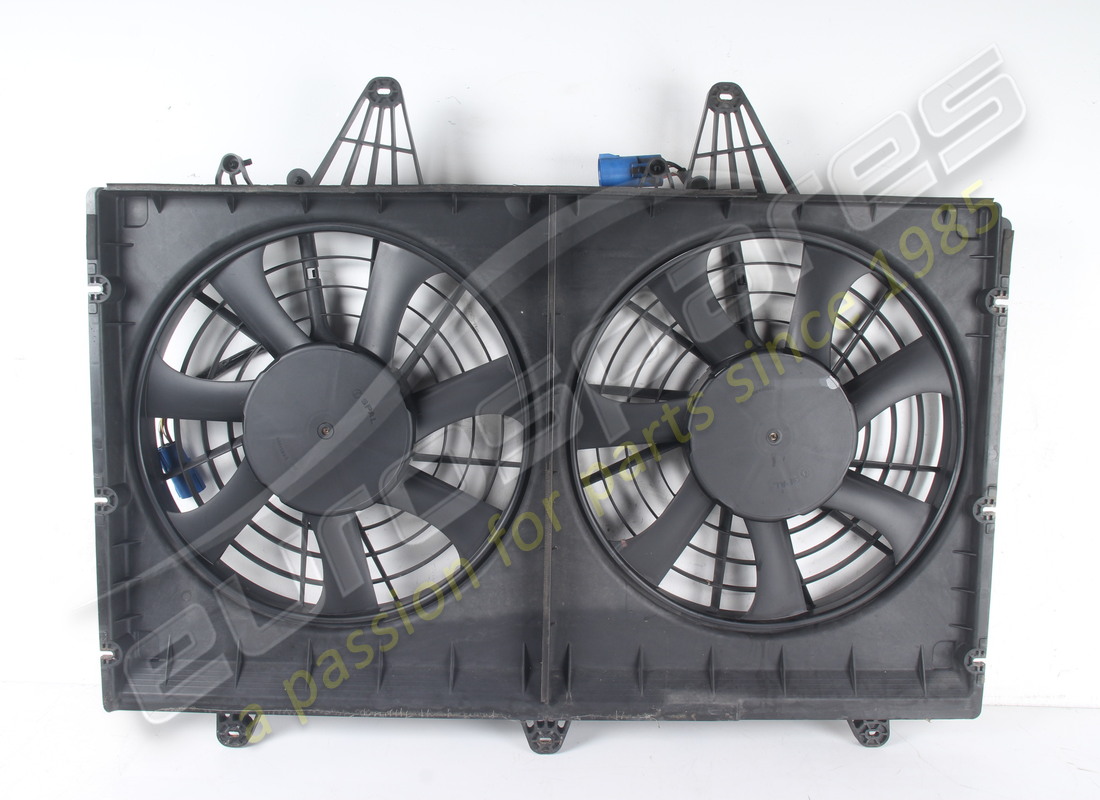 used ferrari cowl with electric fans. part number 267211 (2)