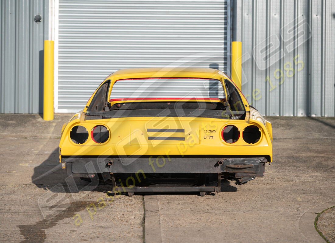 used ferrari rear panel complete gtb. part number 61901500 (4)