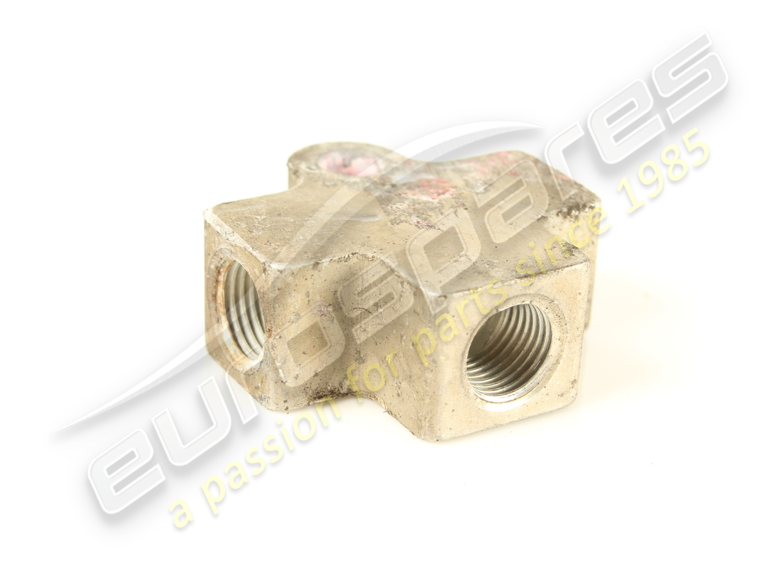 used ferrari 3-way union. part number 10104661 (2)