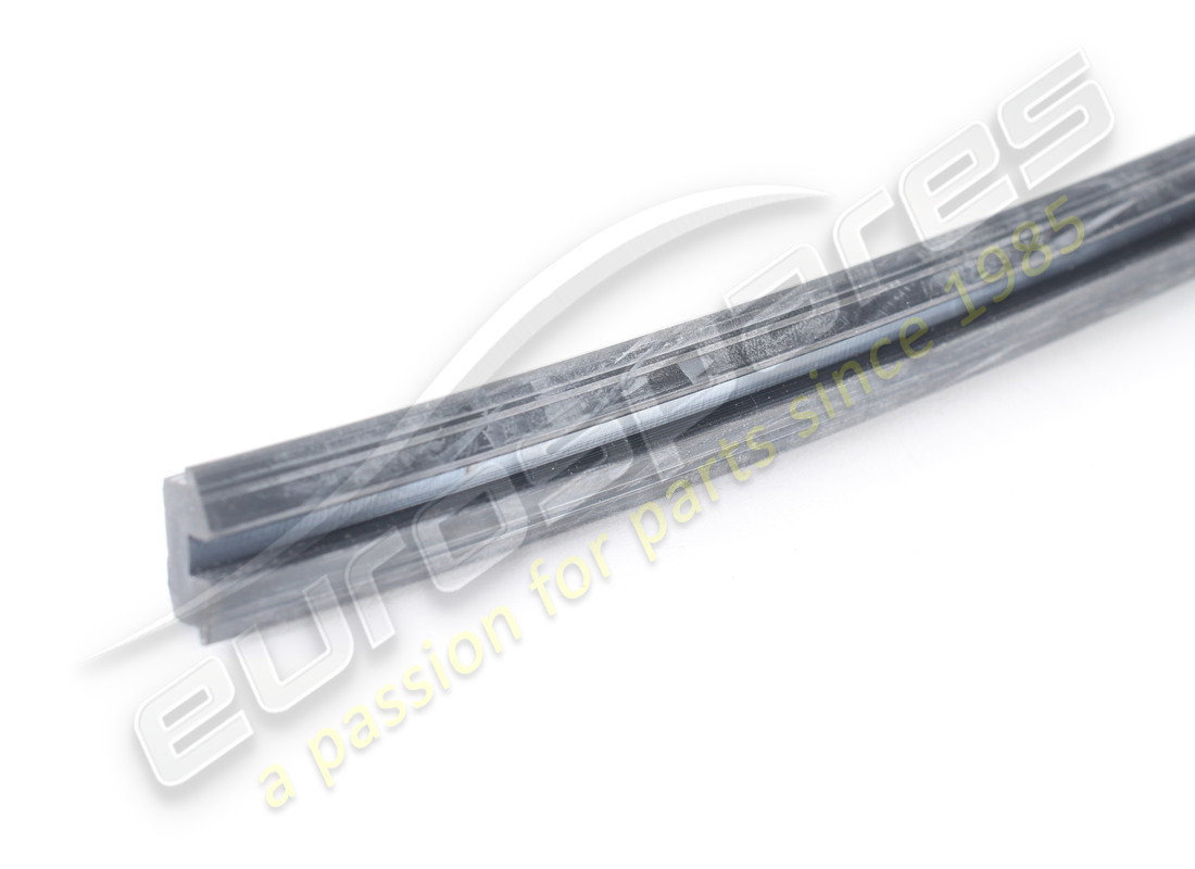 new eurospares front fixed window seal set. part number eap1726446 (2)