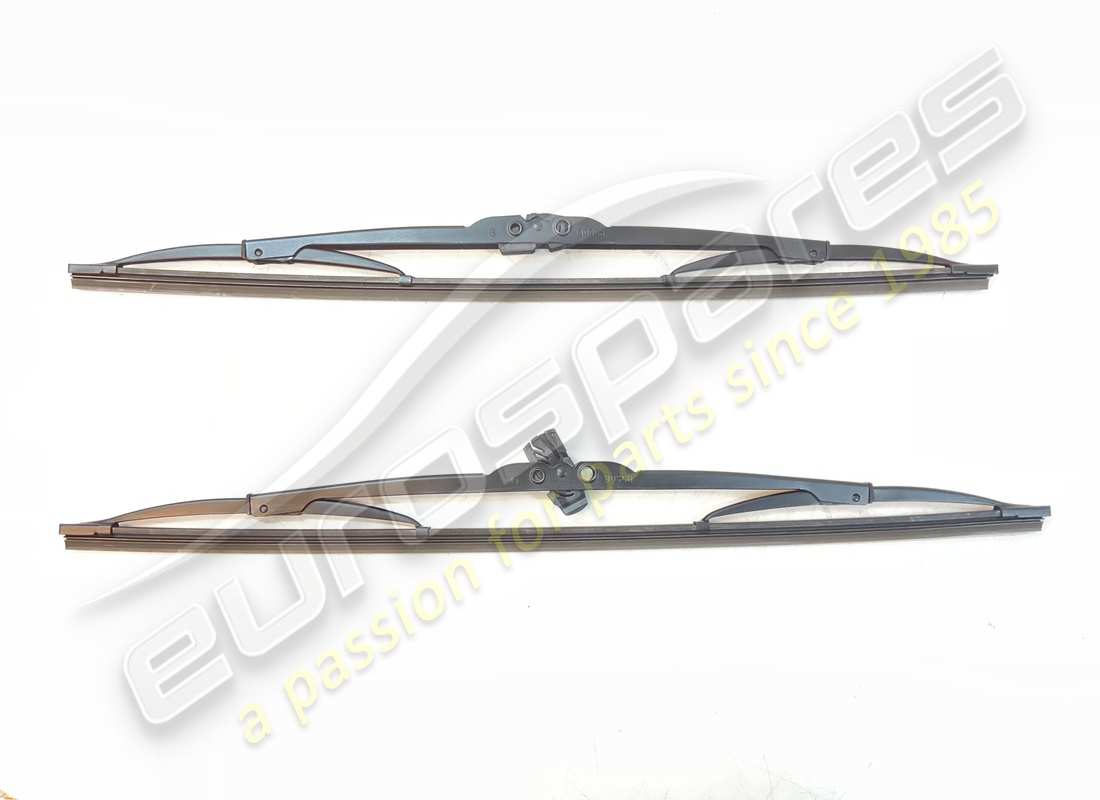 new oe 18in wiper blade (pair). part number 64026000 (1)