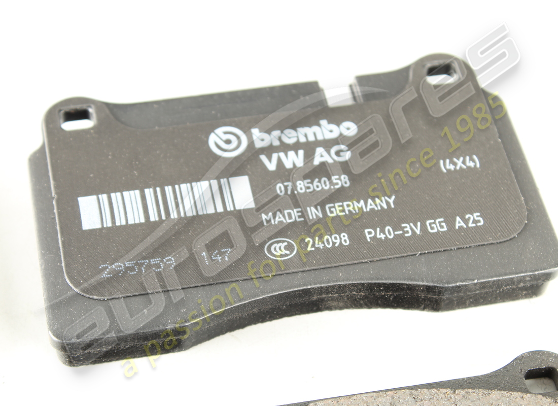 new lamborghini 1 set of brake pads for disc. part number 470698451d (2)