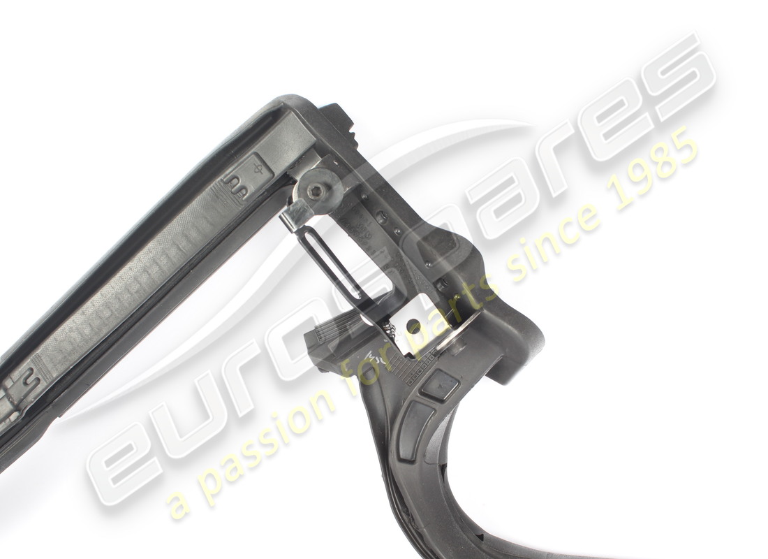 used ferrari guarnizione contorno porta d. part number 788061 (3)