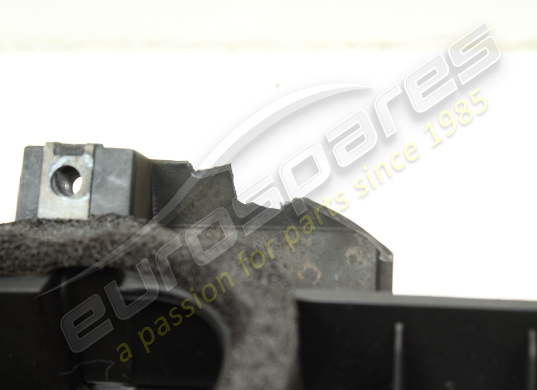 damaged ferrari complete defroster duct. part number 89067700 (4)