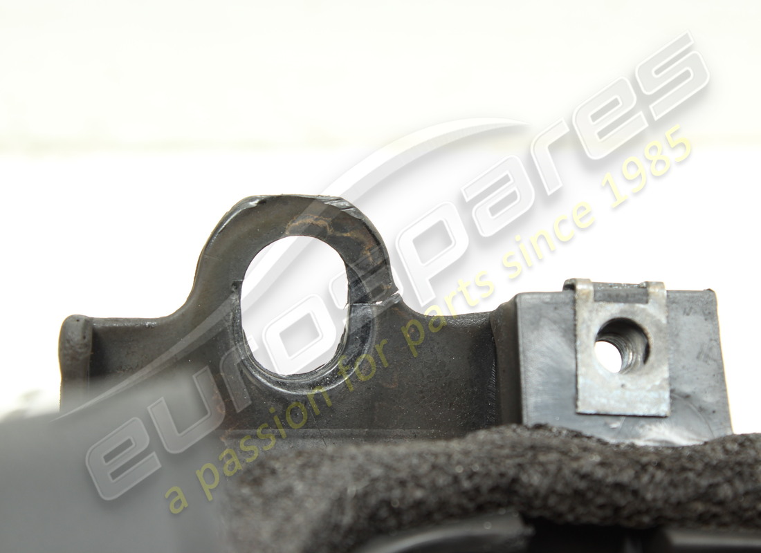 damaged ferrari complete defroster duct. part number 89067700 (3)