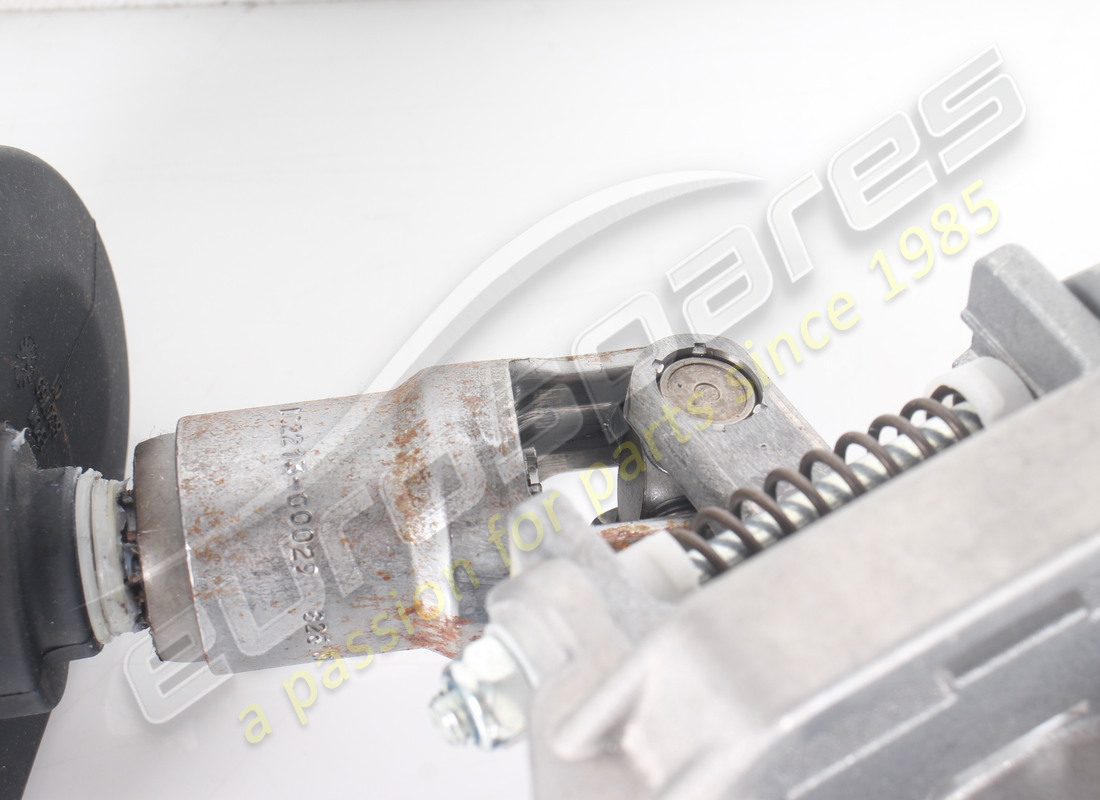 USED FERRARI COMPLETE STEERING COLUMN. PART NUMBER 320095 (6) used ferrari complete steering column. part number 320095 (6)