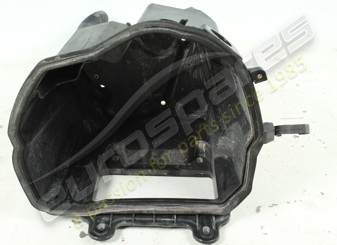 damaged ferrari complete inlet tray. part number 88958800 (3)