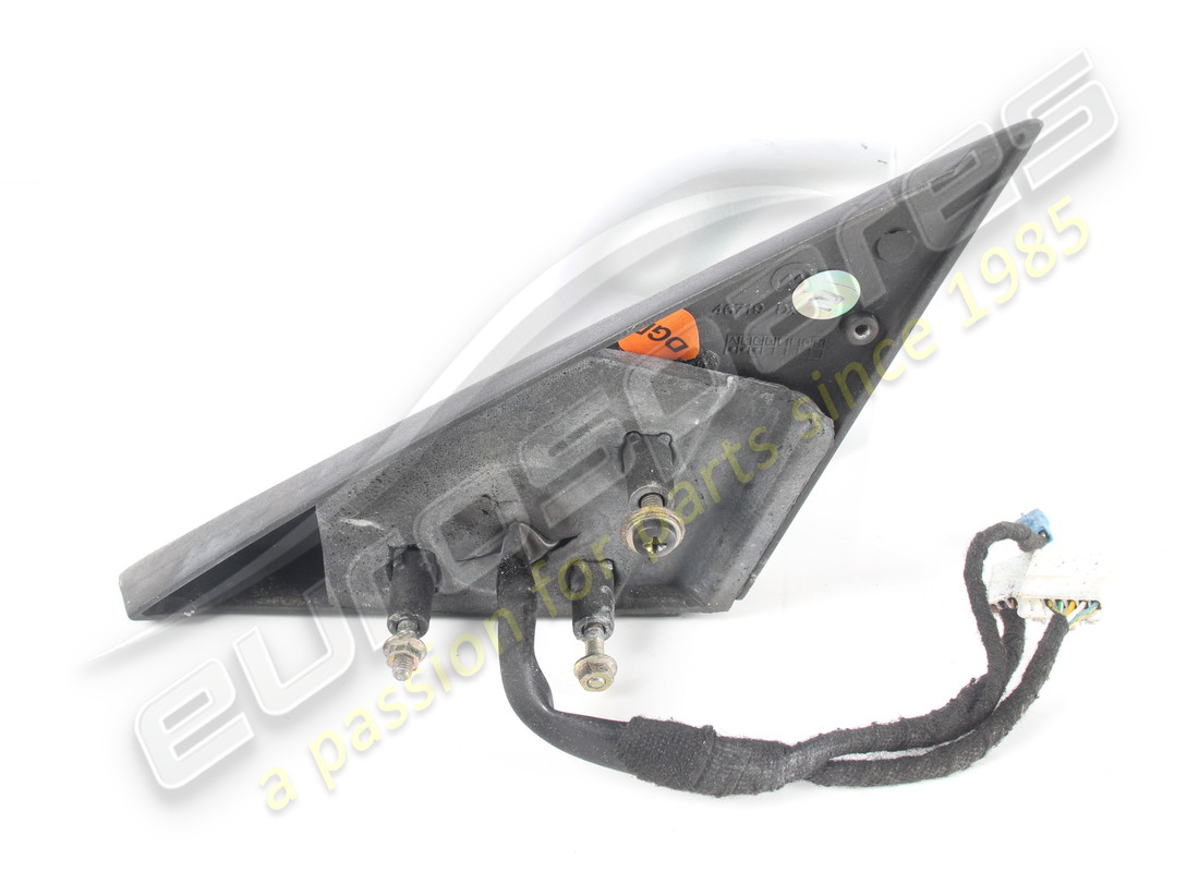 used ferrari rh external rear mirror. part number 67848810 (3)