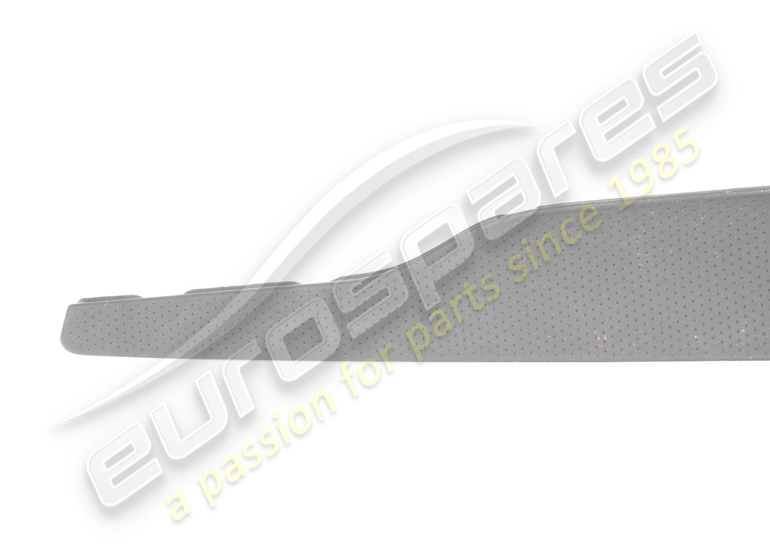 used maserati passenger side dashboard moulding. part number 670200863 (2)