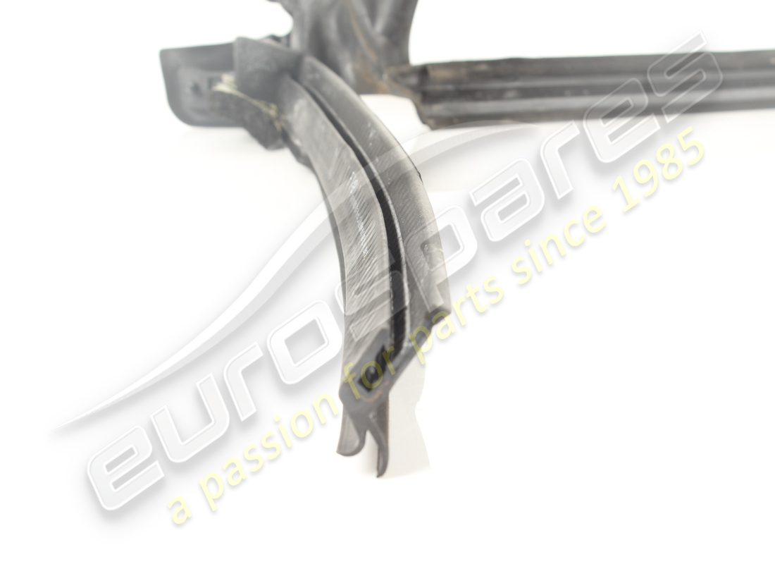 USED Ferrari LH REAR BELTLINE SEAL . PART NUMBER 85263000 (1)