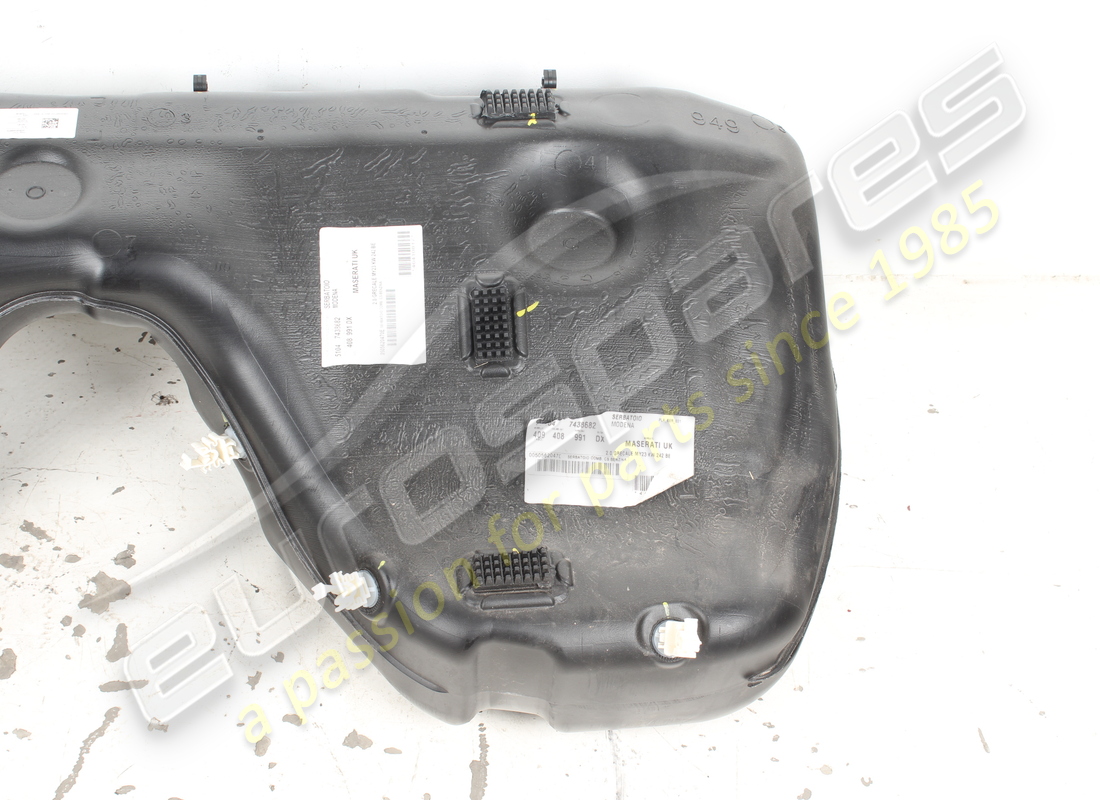 used maserati fuel tank assembly. part number 675001696 (4)