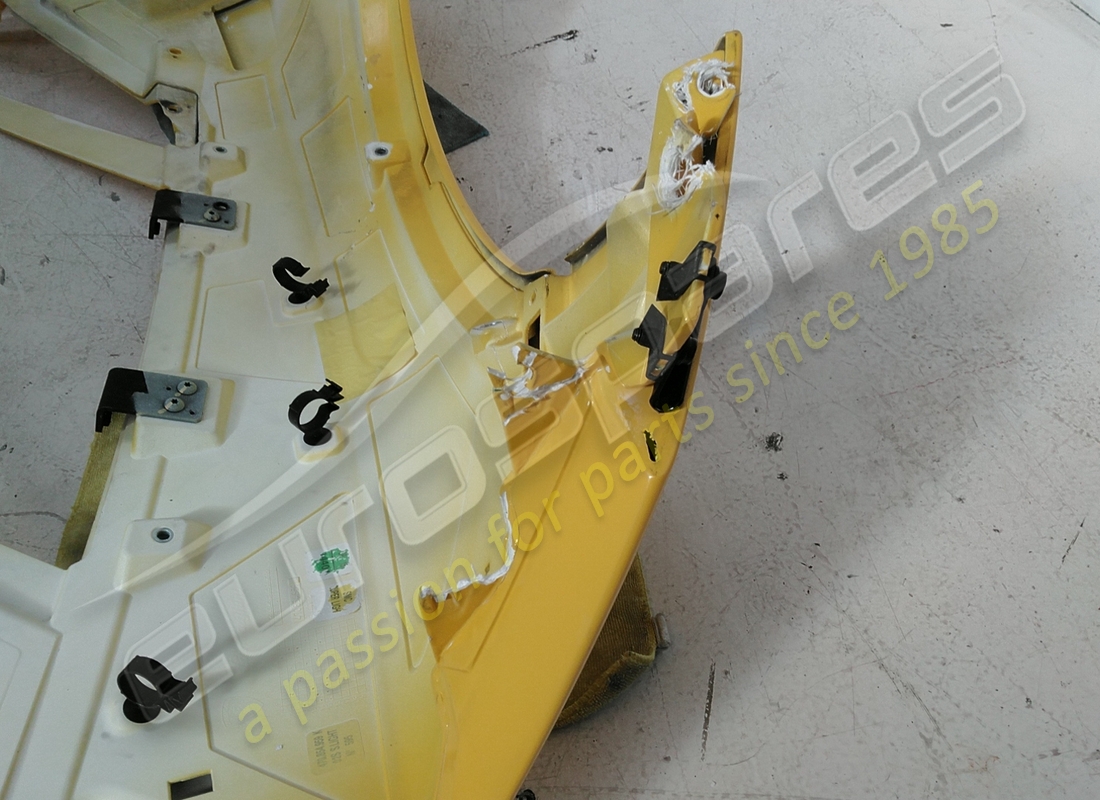 damaged lamborghini cover,fender. part number 470854959k (2)