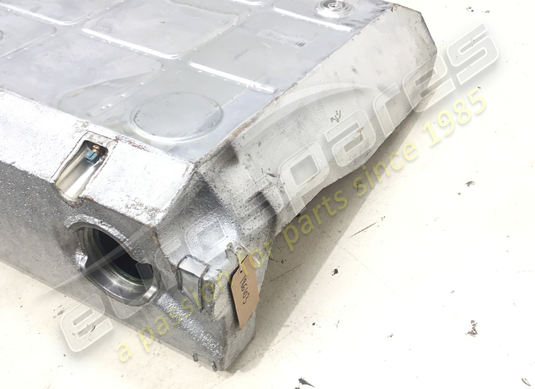 used ferrari fuel tank. part number 186103 (3)