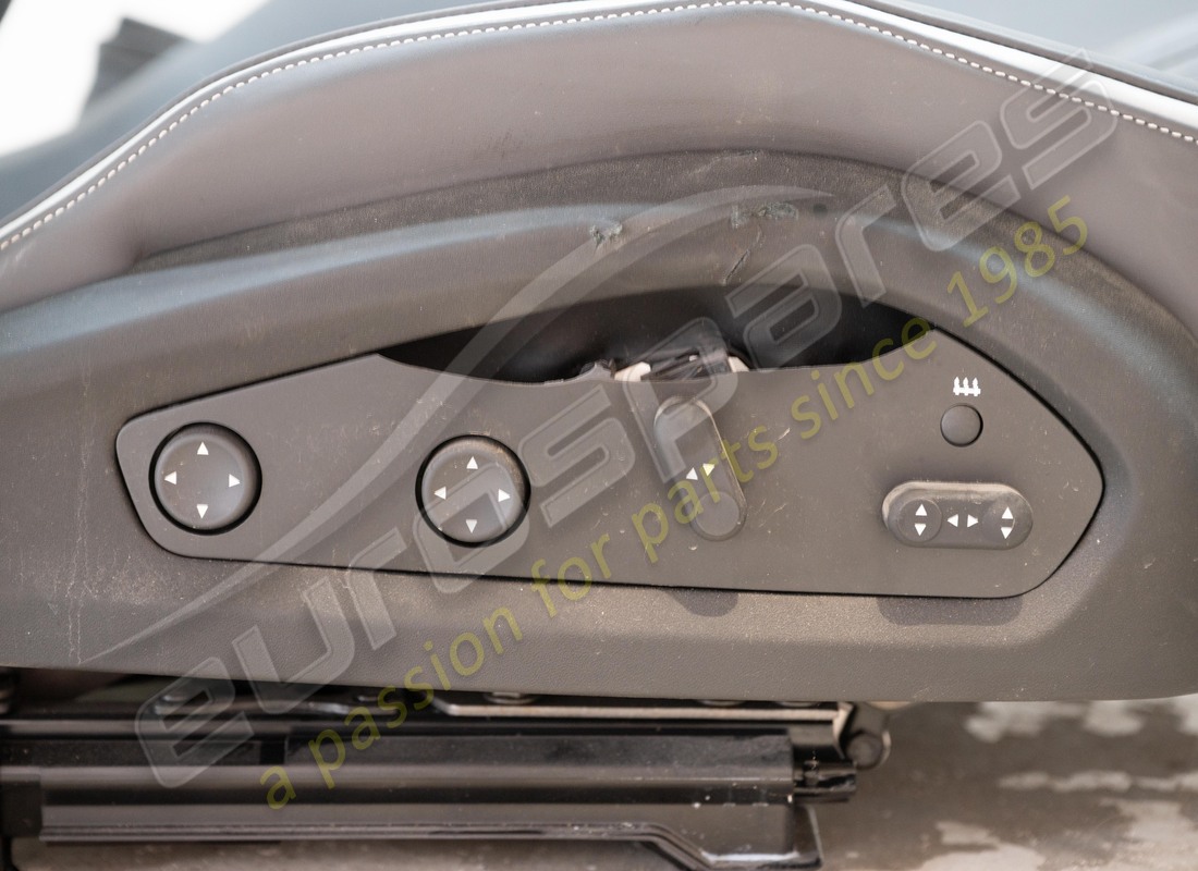 damaged eurospares full electric std style seats with alcantara centre & leather bolsters, horse stitched on headrest,. part number eap1563082 (11)