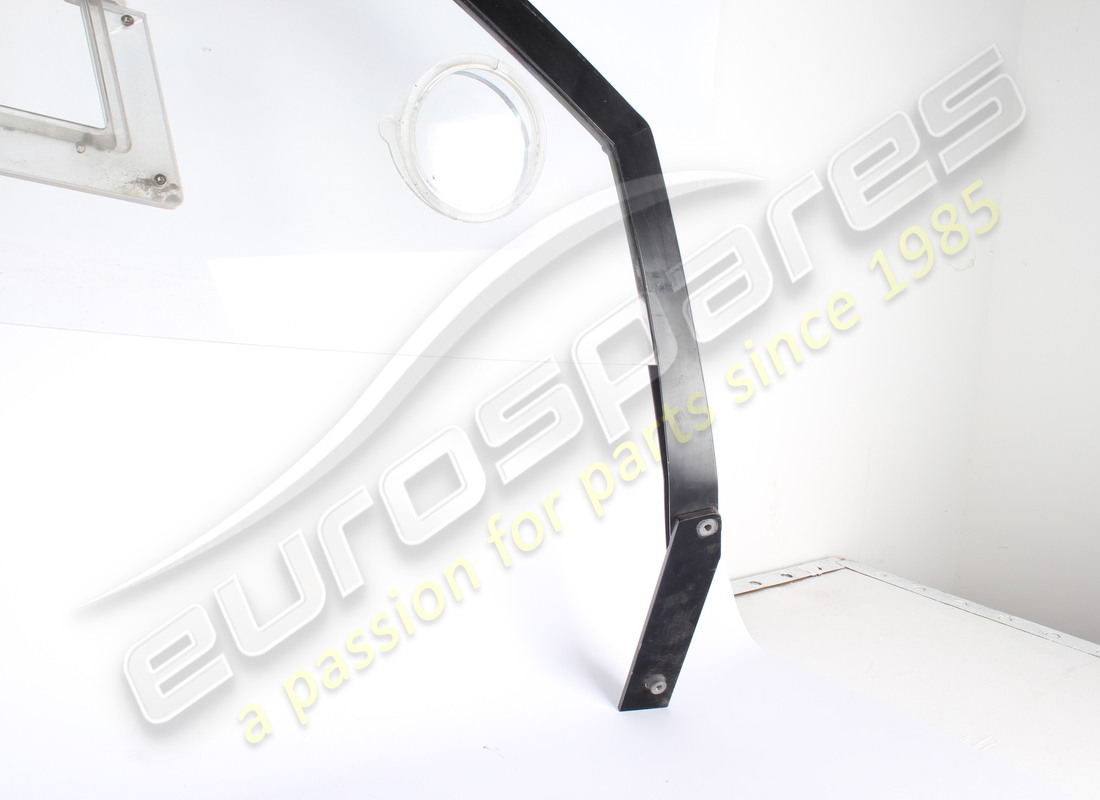 damaged ferrari complete rh window frame with. part number 83717900 (4)