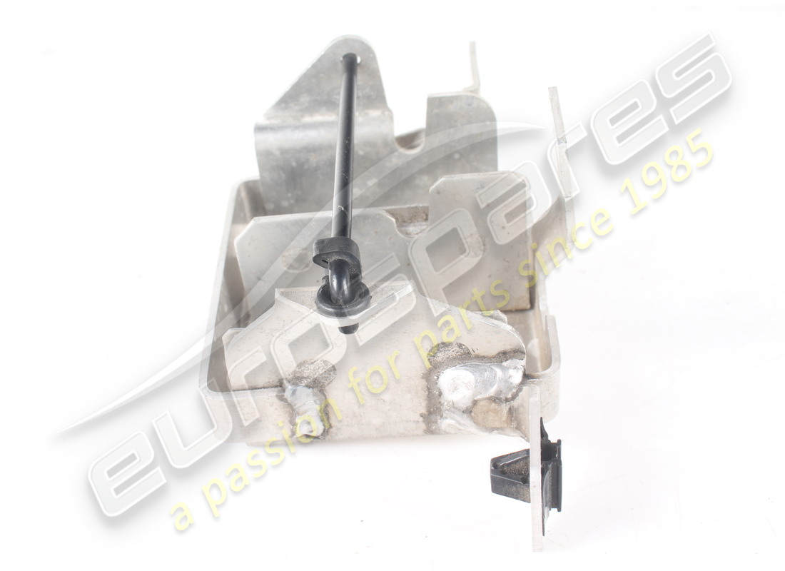 used ferrari tgk valve mounting bracket. part number 84066200 (4)