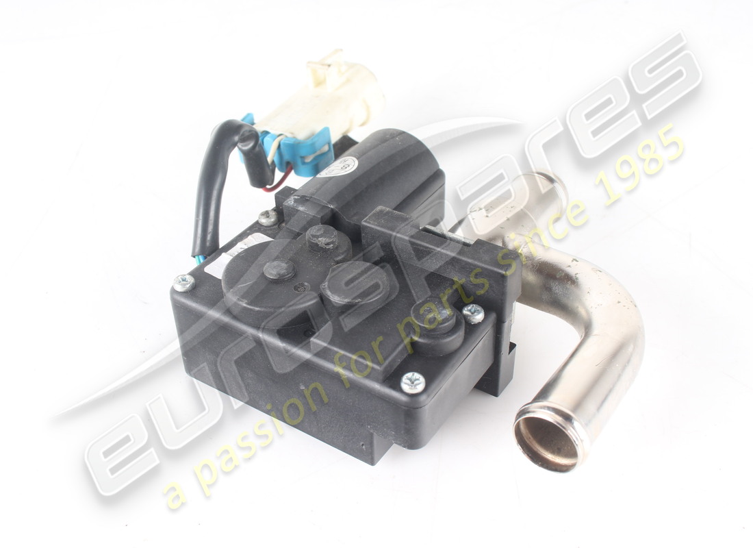 USED FERRARI LH TGK VALVE (HEATER CONTROL). PART NUMBER 67444900 (3) used ferrari lh tgk valve (heater control). part number 67444900 (3)